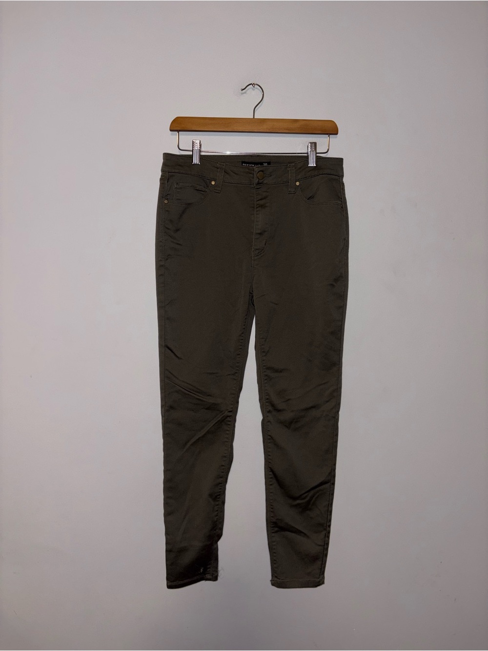 Design Lab • Green Pants